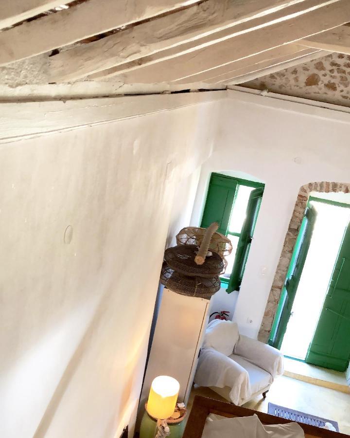 Hypate, Traditional Island Cottage Chalki Town المظهر الخارجي الصورة