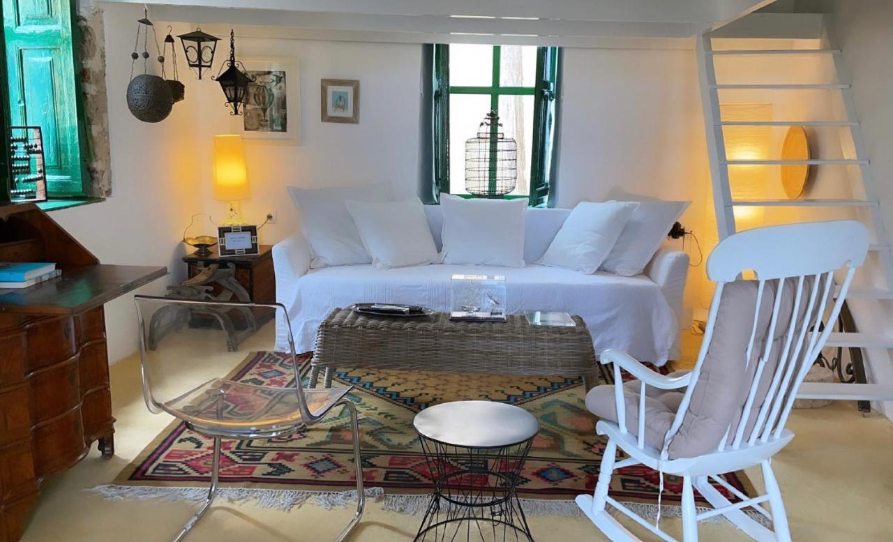 Hypate, Traditional Island Cottage Chalki Town المظهر الخارجي الصورة