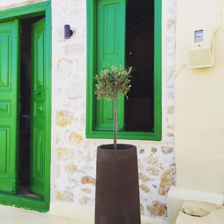 Hypate, Traditional Island Cottage Chalki Town المظهر الخارجي الصورة
